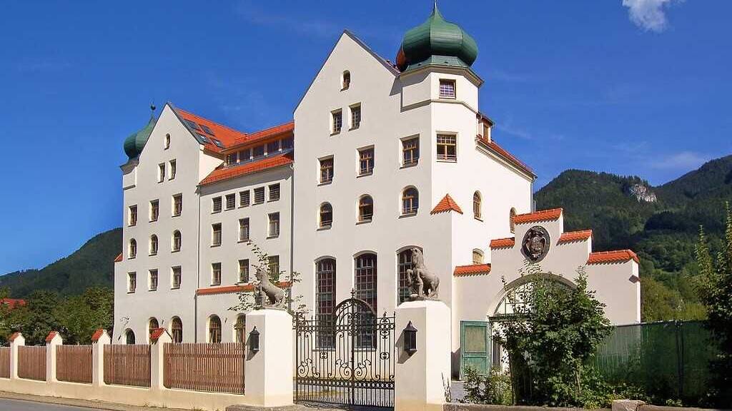 Wohnung zur Miete 1.150 € 3 Zimmer 105 m² Geschoss 1/4 frei ab 01.02.2026 Kampenwandstraße 77 Aschau Aschau im Chiemgau 83229