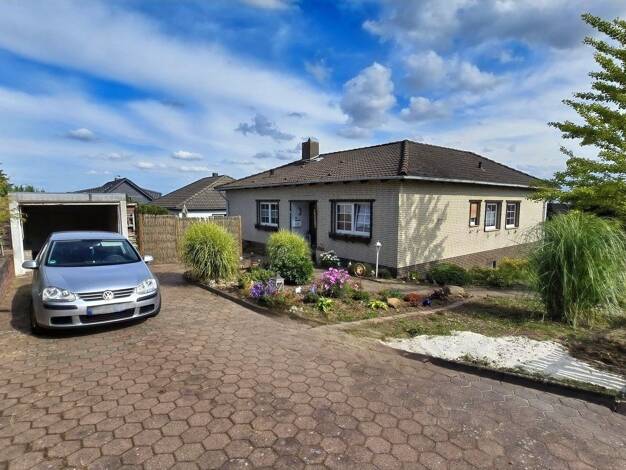 Einfamilienhaus zum Kauf provisionsfrei 269.000 € 7 Zimmer 265 m² 723 m² Grundstück Schöningen Schöningen 38364