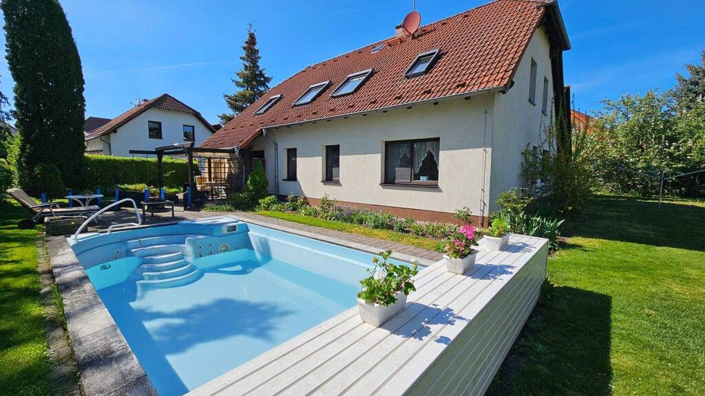 Einfamilienhaus zum Kauf 370.000 € 10 Zimmer 202 m² 1.223 m² Grundstück frei ab sofort Walschleben 99189