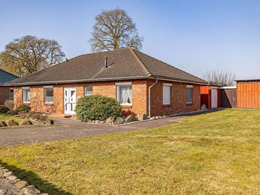 Bungalow zum Kauf 380.000 € 3 Zimmer 114,2 m² 1.230 m² Grundstück frei ab sofort Alt Duvenstedt 24791