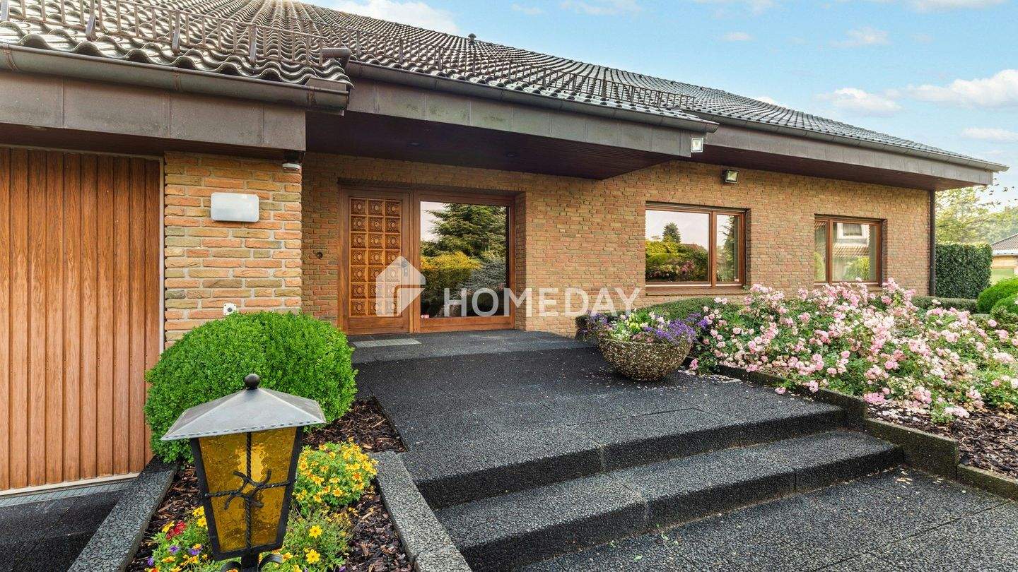 Immobilie in Kropp - Exklusives Haus mit 2 Einheiten, 377 m² Wohnfläche und Gartenparadies - ideal für Wohnen & Arbeiten - Bild 0