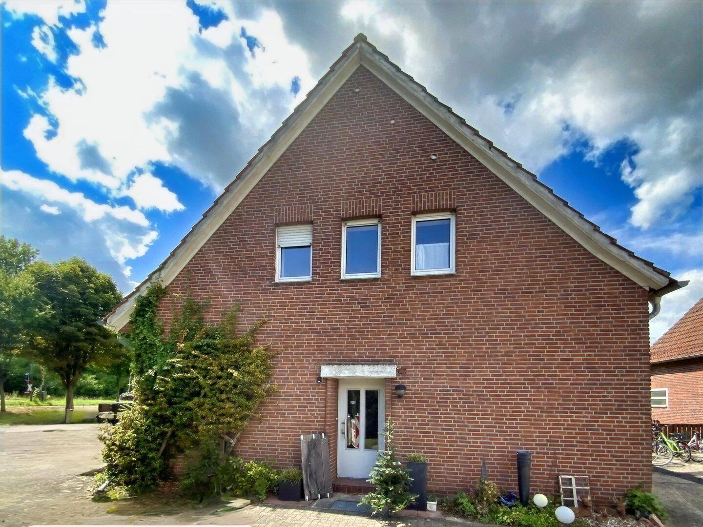 Immobilie in Ahaus - Einfamilienhaus mit großem Grundstück und Nebengebäuden - Bild 3