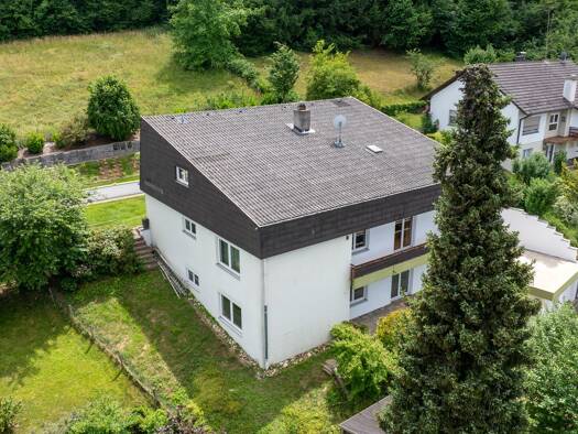 Einfamilienhaus zum Kauf 790.000 € 8,5 Zimmer 295 m² 940 m² Grundstück Jestetten Jestetten 79798