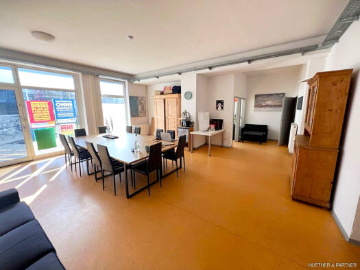 Laden zum Kauf 110.000 € 2 Zimmer 98 m² Verkaufsfläche Völklingen 66333