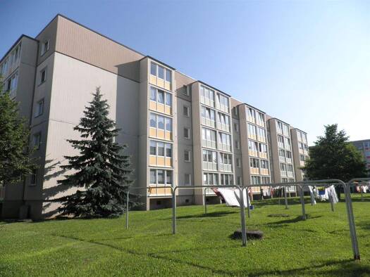 Wohnung zur Miete 561 € 5 Zimmer 88,9 m² 3. Geschoss frei ab 01.08.2026 Albert-Schweitzer-Str. 10 Lugau 09385