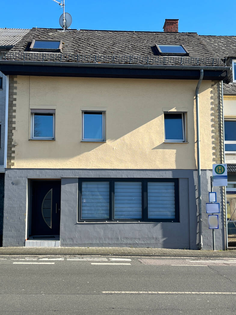 Reihenmittelhaus zum Kauf 165.000 € 8 Zimmer 220 m² 157 m² Grundstück Speicher 54662
