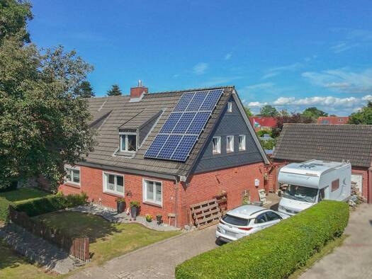 Doppelhaushälfte zum Kauf 183.000 € 4 Zimmer 90 m² 772 m² Grundstück Conrebbersweg Emden / Conrebbersweg 26721