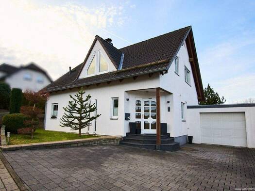 Einfamilienhaus zum Kauf 359.000 € 4 Zimmer 137 m² 533 m² Grundstück Ostwig Bestwig 59909