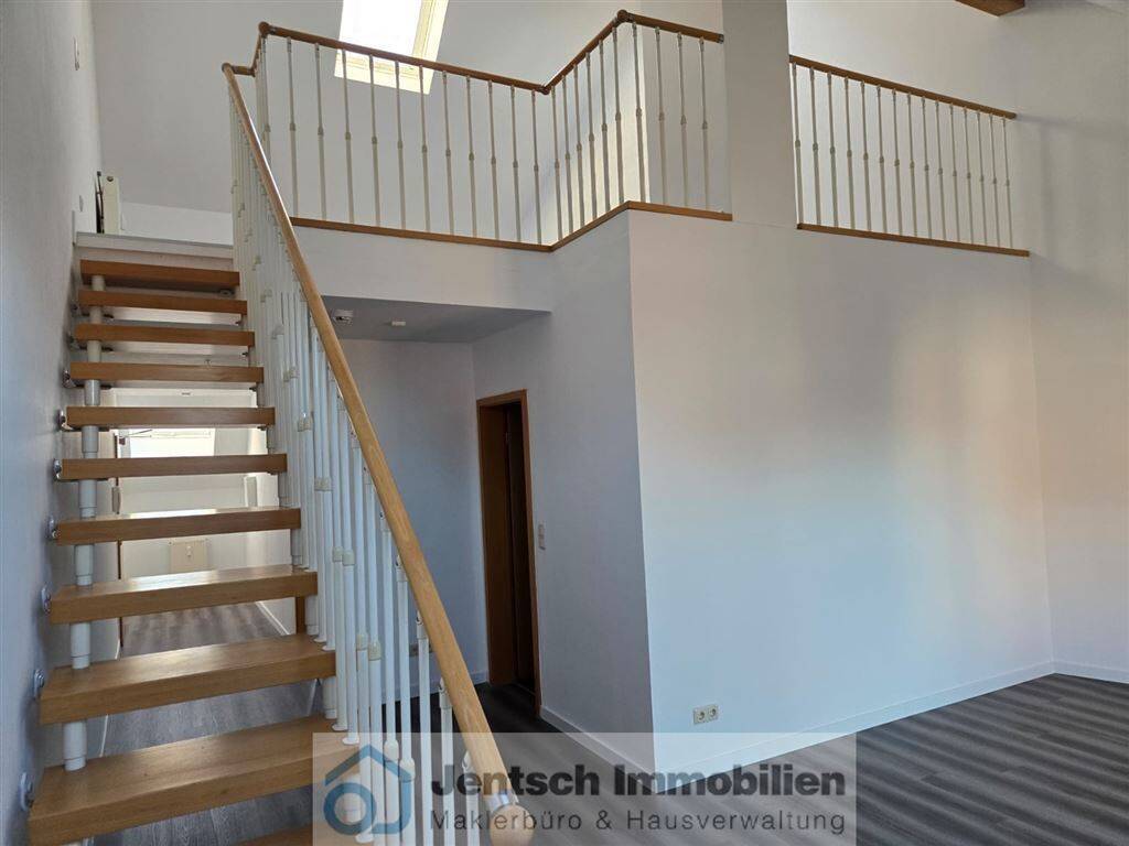 Maisonette zur Miete 596 € 2 Zimmer 66,3 m²<br/>Wohnfläche 2.<br/>Geschoss ab sofort<br/>Verfügbarkeit Straße des Friedens 8d Knapendorf Schkopau 06258