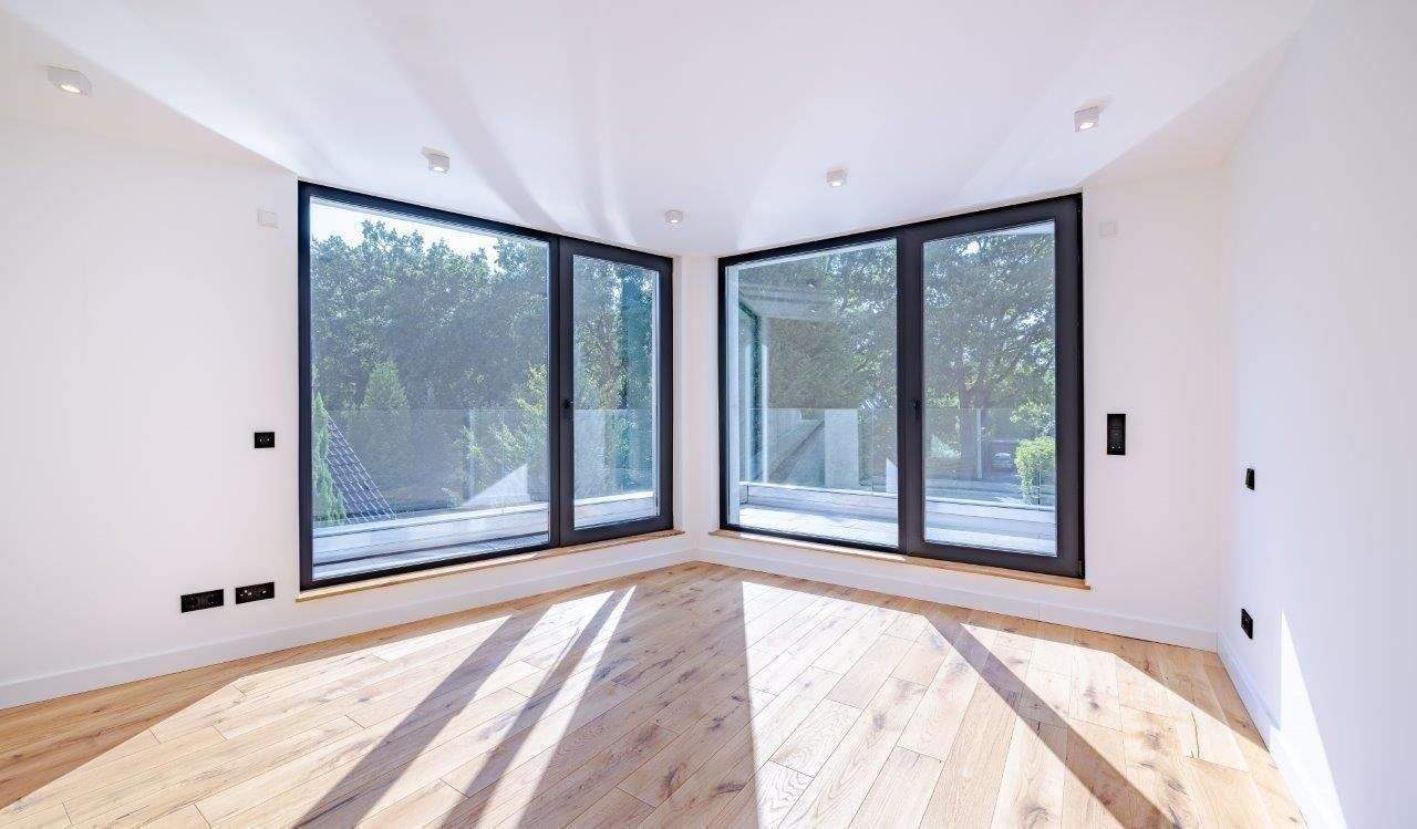 Property thumbnail 9