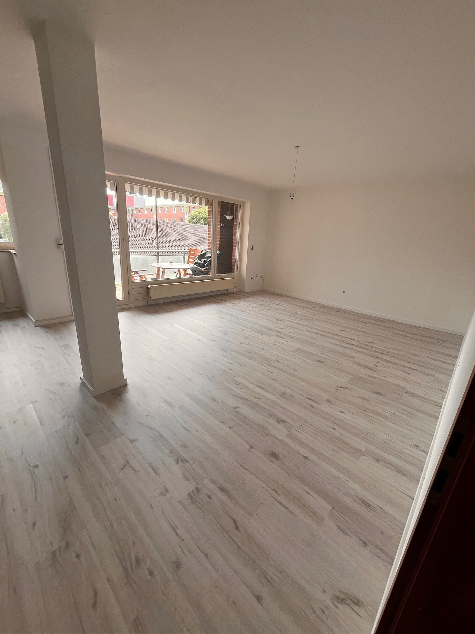 Wohnung zur Miete 980 € 3 Zimmer 90 m²<br/>Wohnfläche 1.<br/>Geschoss ab sofort<br/>Verfügbarkeit Ebereschenweg Sahlkamp Hannover 30657