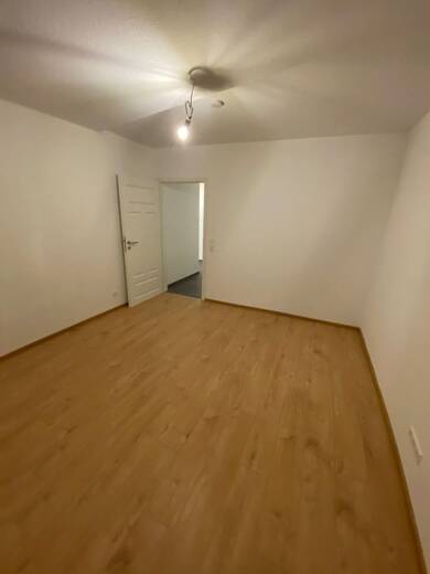 Wohnung zur Miete 600 € 2 Zimmer 47 m² Dachgeschoss, 3. Geschoss Baden-Baden 76530
