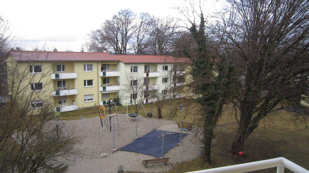 Wohnung zur Miete 1.030 € 3 Zimmer 64,4 m² 2. Geschoss frei ab 15.04.2026 Am Bareisl 32-36 Tutzing 82327