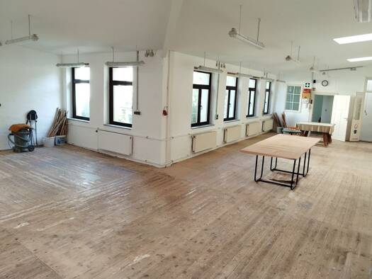 Ladenfläche zur Miete provisionsfrei 4 € 177 m² Verkaufsfläche Franz-Mehring-Straße 37 Kaßberg Kaßberg 09112