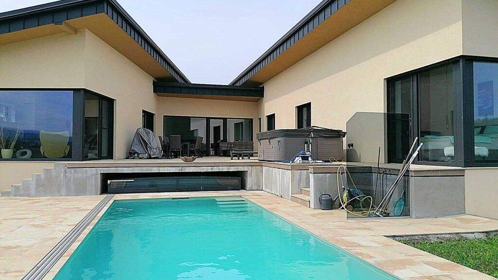 Haus zur Miete 2.800 € 5,5 Zimmer 260 m² 1.290 m² Grundstück frei ab 01.03.2026 Oberhaag 8455