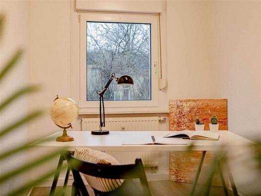 Wohnung zur Miete 327 € 3 Zimmer 58,4 m² EG frei ab sofort Waldstraße 10 Crossen Crossen an der Elster 07613