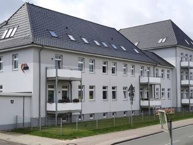Wohnung zur Miete 1.010 € 3 Zimmer 84 m² 3. Geschoss Neumühler Straße 12 Neumühle Schwerin 19057