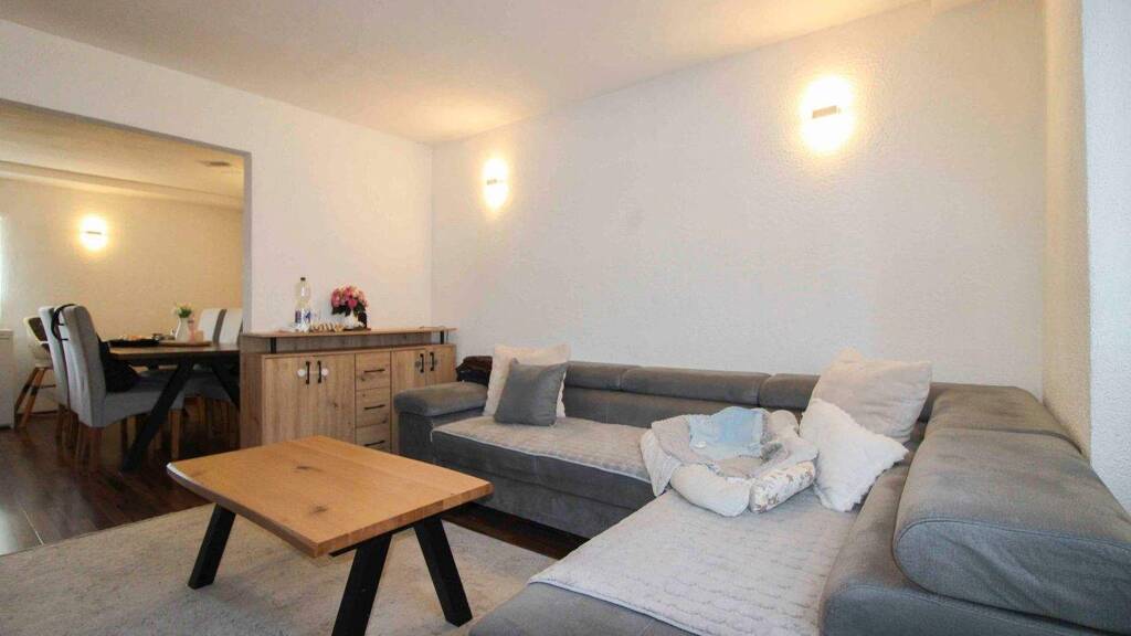 Doppelhaushälfte zum Kauf 249.500 € 2 Zimmer 76 m² 144 m² Grundstück Pfalzgrafenweiler 72285