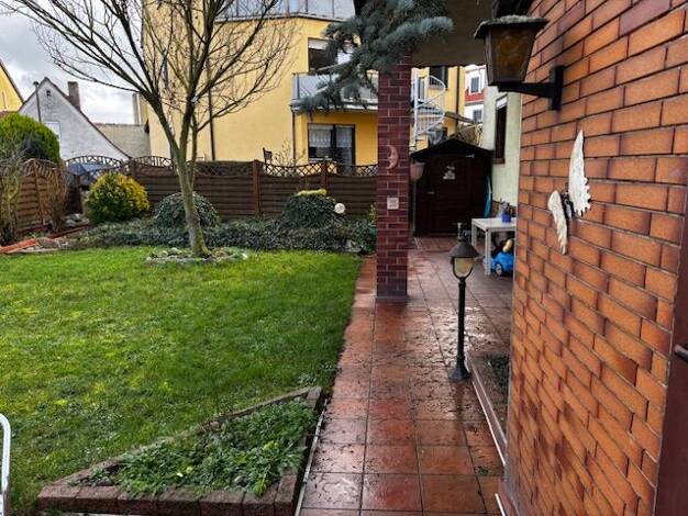 Mehrfamilienhaus zum Kauf 399.000 € 8 Zimmer 170 m² 332 m² Grundstück Rottendorf 97228