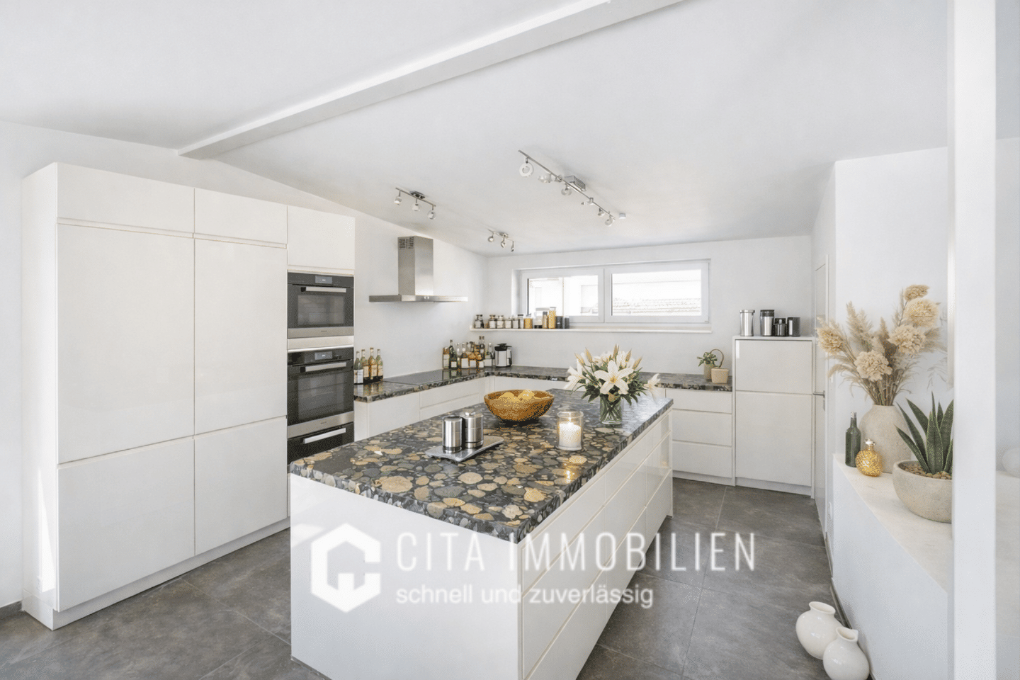 Haus – Frankfurt am Main, Nieder-Eschbach - Ansicht 4