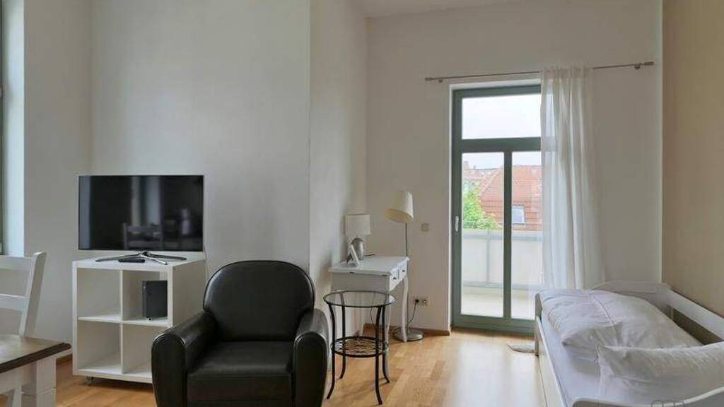 Wohnung zur Miete auf Zeit 1.370 € 2 Zimmer 55 m² frei ab sofort Blasewitz Dresden 01277