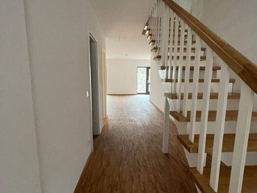 Wohnung zur Miete 1.868 € 4 Zimmer 155,7 m² frei ab 01.04.2026 Halle (Saale) 06116