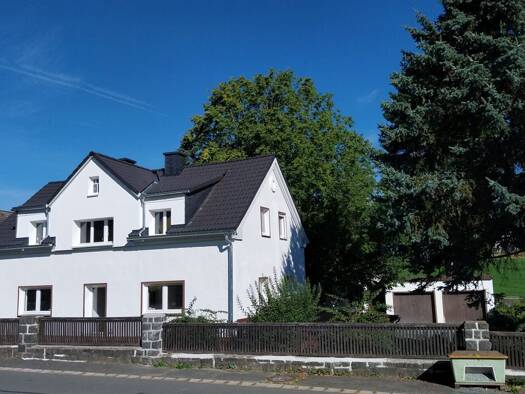 Einfamilienhaus zur Miete 1.080 € 6 Zimmer 129 m² 1.165 m² Grundstück frei ab 01.10.2025 Schlegel Köditz 95189