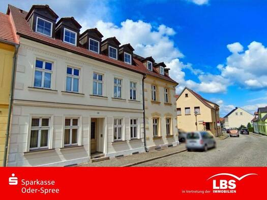 Mehrfamilienhaus zum Kauf 395.000 € 10 Zimmer 258 m² 185 m² Grundstück frei ab sofort Eisenhüttenstadt 15890