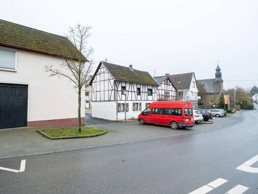 Mehrfamilienhaus zum Kauf 199.000 € 8 Zimmer 200 m² 773 m² Grundstück frei ab sofort Ramersbach Bad Neuenahr-Ahrweiler 53474