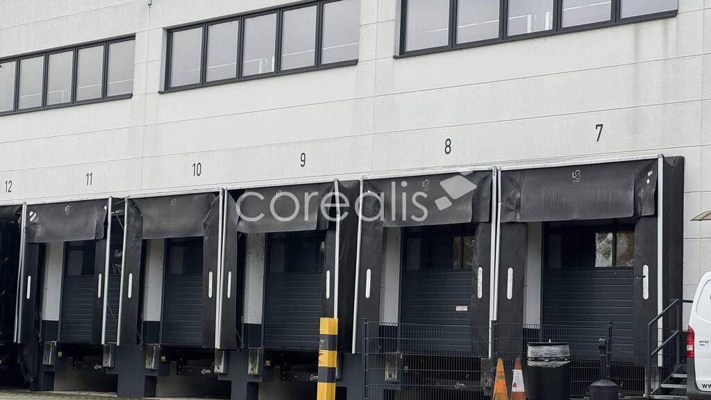 Lagerhalle zur Miete provisionsfrei 16.000 m² Lagerfläche teilbar ab 7.000 m² Bergeborbeck Essen 45356