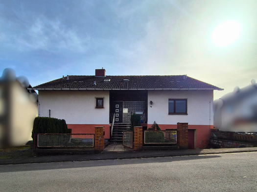 Einfamilienhaus zum Kauf 239.000 € 7 Zimmer 183 m² 769 m² Grundstück frei ab sofort Schreufa Frankenberg 35066
