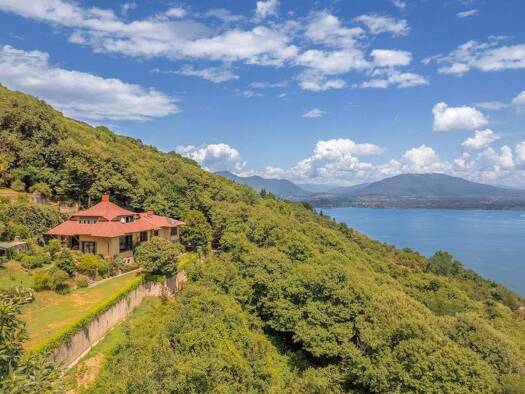 Villa zum Kauf 1.250.000 € 6 Zimmer 580 m² 1.880 m² Grundstück Seeblick Lesa 28040