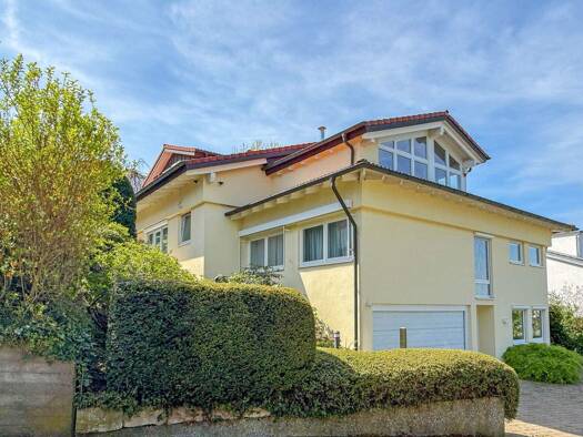 Einfamilienhaus zum Kauf 1.590.000 € 9 Zimmer 460 m² 1.054 m² Grundstück frei ab sofort Bad Boll 73087