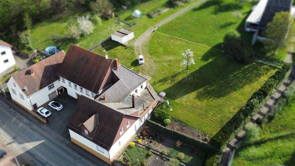 Mehrfamilienhaus zum Kauf als Kapitalanlage geeignet 395.000 € 16 Zimmer 529,8 m² 2.809 m² Grundstück Kottweiler-Schwanden 66879