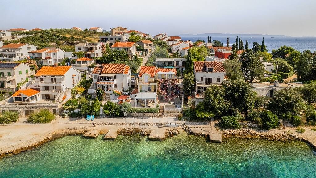 Mehrfamilienhaus zum Kauf 1.400.000 € 11 Zimmer 236 m² 344 m² Grundstück Trogir 21220