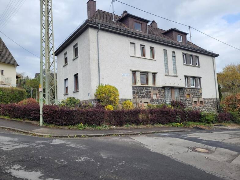Einfamilienhaus zum Kauf provisionsfrei 119.000 € 6 Zimmer 96 m² 358 m² Grundstück Mozartstraße 17 Betzdorf Betzdorf 57518