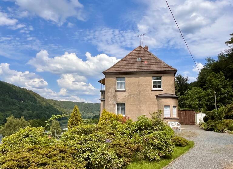 Einfamilienhaus zum Kauf 199.000 € 6 Zimmer 112 m²<br/>Wohnfläche 838 m²<br/>Grundstück Königstein Königstein 01824