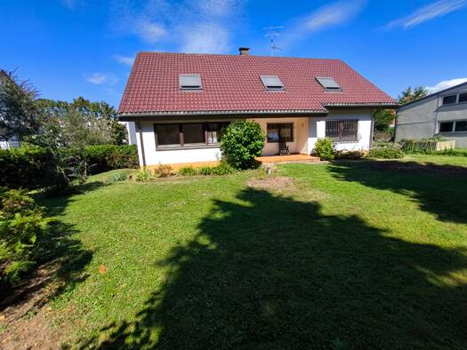 Einfamilienhaus zur Miete 4.100 € 7 Zimmer 316 m² 805 m² Grundstück frei ab sofort Wolfenweiler Schallstadt 79227