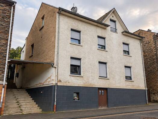 Einfamilienhaus zum Kauf 378.000 € 7 Zimmer 185 m² 400 m² Grundstück Trarbach Traben-Trarbach 56841