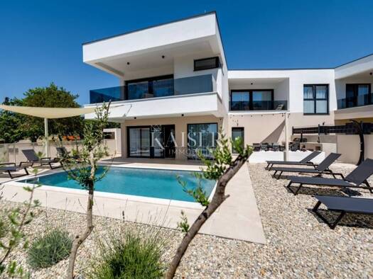 Haus zum Kauf 780.000 € 5 Zimmer 195 m² Omisalj Omišalj