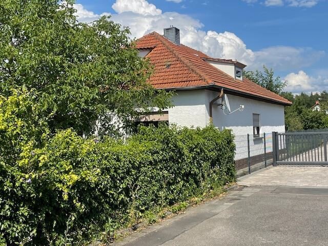 Bungalow zum Kauf 505.000 € 5 Zimmer 158 m²<br/>Wohnfläche 1.033 m²<br/>Grundstück ab sofort<br/>Verfügbarkeit Kimmelsteich 9 Großwelzheim Karlstein a. Main 63791