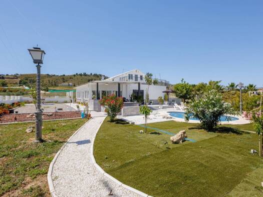 Chalet zum Kauf 745.000 € 6 Zimmer 386 m² 5.761 m² Grundstück Coín 29100