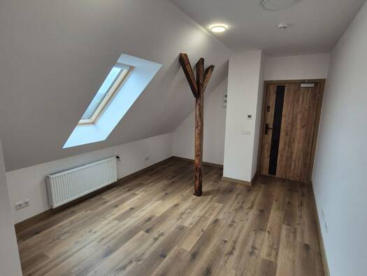 Wohnung zur Miete 357 € 2 Zimmer 35,7 m² Hauptstraße 32 Leuba Ostritz 02899