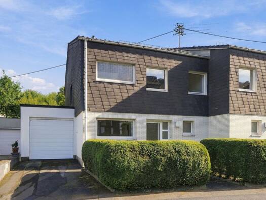 Doppelhaushälfte zum Kauf 189.990 € 2 Zimmer 133 m² 316 m² Grundstück Eitorf Eitorf 53783