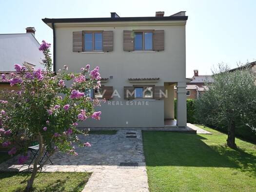 Einfamilienhaus zum Kauf 549.000 € 4 Zimmer 400 m² Grundstück Poreč 52440