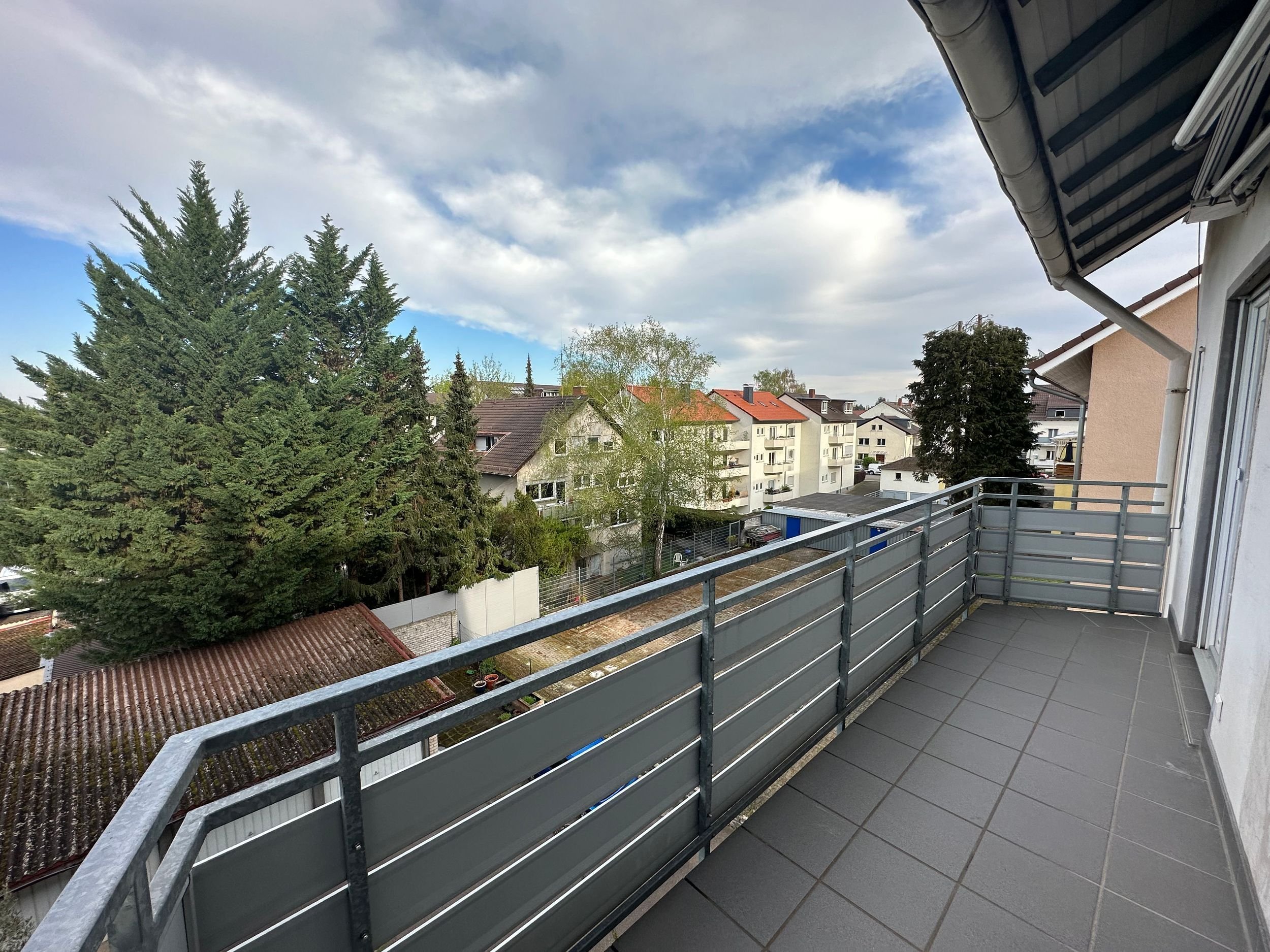 Wohnung zur Miete 1.400 € 4 Zimmer 94,2 m²<br/>Wohnfläche 2.<br/>Geschoss ab sofort<br/>Verfügbarkeit Rohrbacher Straße 172 Südstadt - West Heidelberg 69126