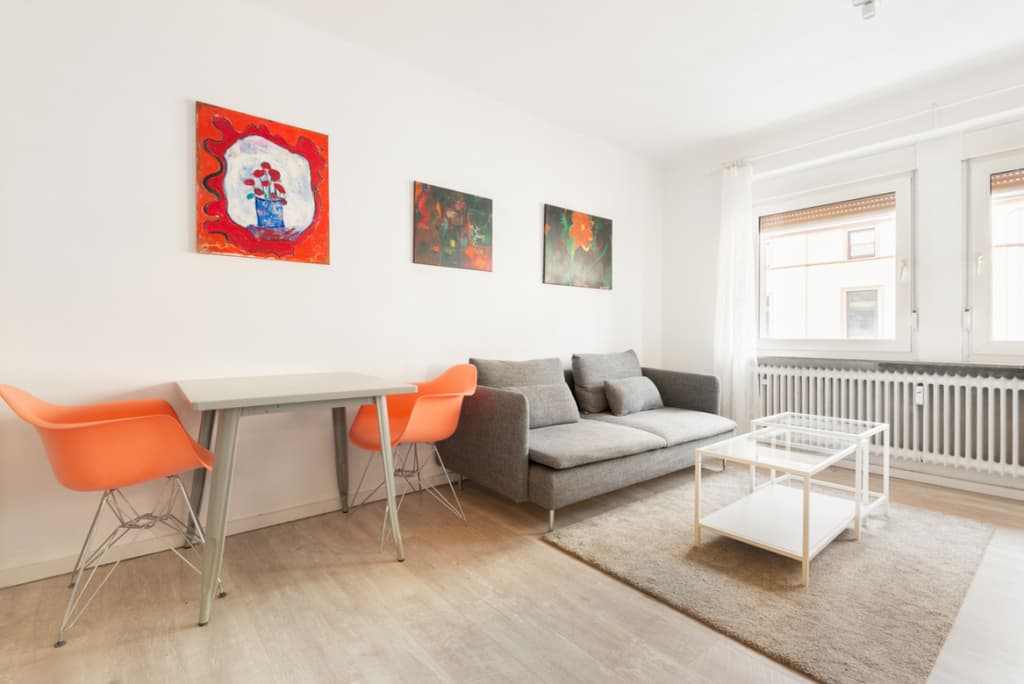 Wohnung zur Miete Wohnen auf Zeit 1.700 € 2 Zimmer 34 m²<br/>Wohnfläche 03.06.2025<br/>Verfügbarkeit Wasserweg Sachsenhausen - Nord Frankfurt am Main 60594