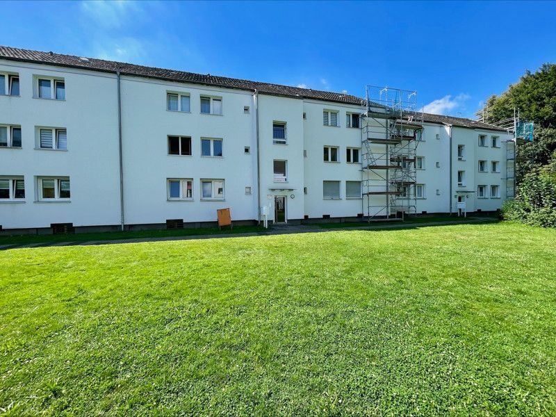 Wohnung zur Miete 632,98 € 3 Zimmer 64,6 m²<br/>Wohnfläche 1.<br/>Geschoss 13.12.2024<br/>Verfügbarkeit Elis.-von-Thadden-Straße 19 Steinbüchel Leverkusen 51377