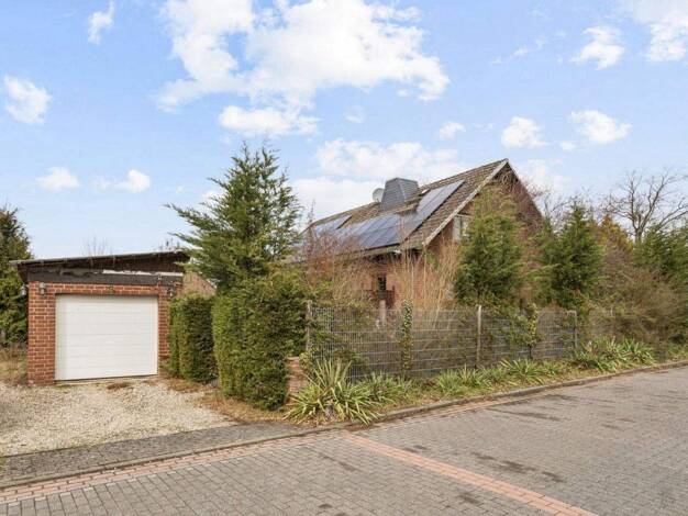 Einfamilienhaus zum Kauf 370.000 € 7 Zimmer 141 m² 1.275 m² Grundstück Parsau 38470