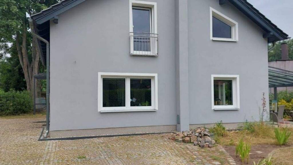 Einfamilienhaus zum Kauf provisionsfrei 945.000 € 8 Zimmer 160 m² 1.227 m² Grundstück frei ab sofort Falkensee 14612